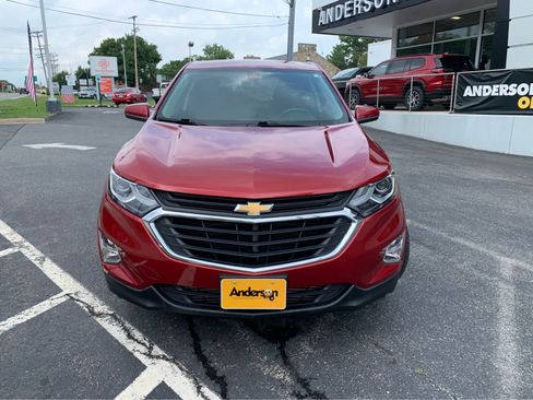 Used 2019 Chevrolet Equinox LT FWD image 2