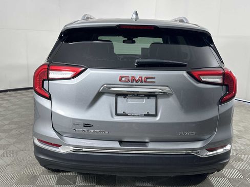 Used 2024 GMC Terrain SLT image 7