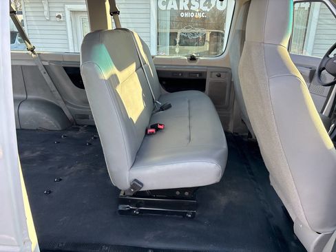 Used 2011 Ford E-150 and Econoline 150 Wagon w/ PWR Windows & Locks Group image 18