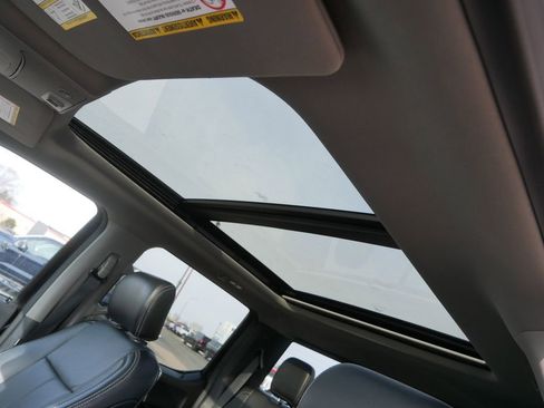 Used 2021 Ford F350 Lariat image 11