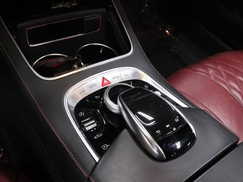 Used 2019 Mercedes-Benz S 560 Cabriolet image 30