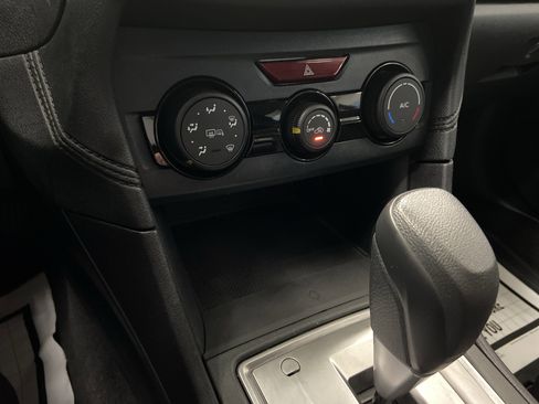 Used 2019 Subaru Impreza 2.0i Premium image 16