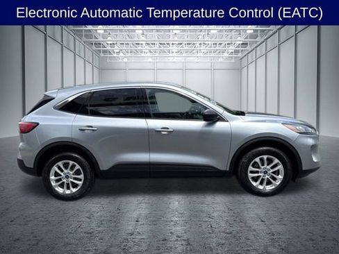 Certified 2022 Ford Escape SE w/ Cold Weather Package AWD/4WD image 6
