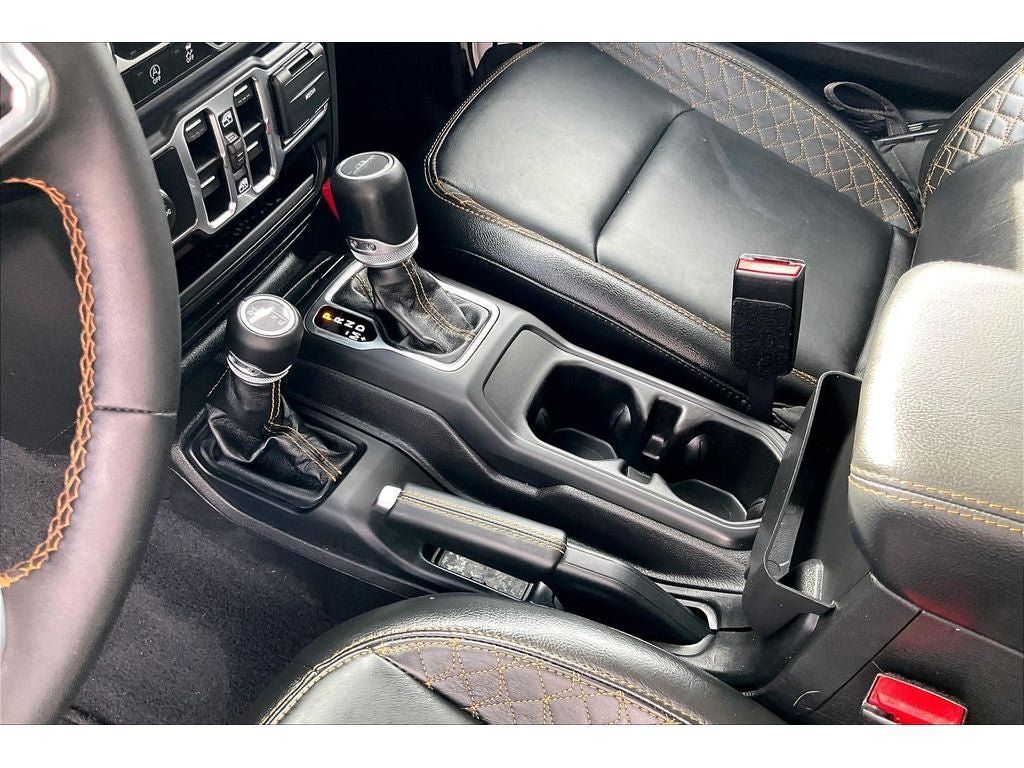 Used 2023 Jeep Gladiator Overland AWD/4WD image 18