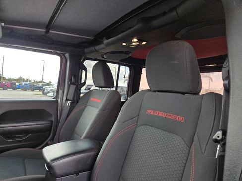 Used 2022 Jeep Wrangler Unlimited Rubicon AWD/4WD image 22