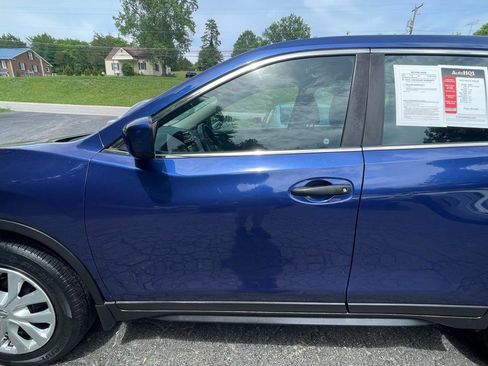 Used 2018 Nissan Rogue S AWD/4WD image 3