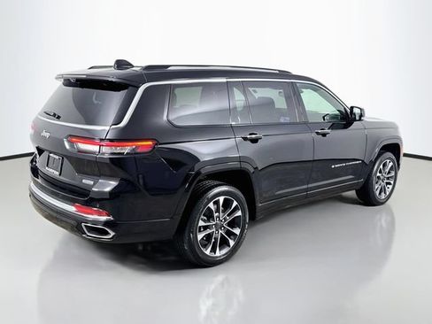 Used 2023 Jeep Grand Cherokee L Overland w/ Luxury Tech Group IV AWD/4WD image 5