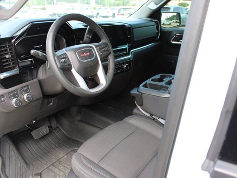 Used 2025 GMC Sierra 1500 Elevation w/ LPO, Elevation Black Package AWD/4WD image 24