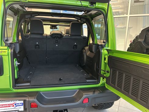 New 2025 Jeep Wrangler Unlimited Rubicon 392 image 10