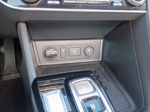 Used 2022 Hyundai Sonata Limited w/ Preferred Accessory Package image 27