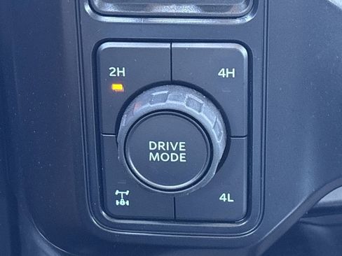 Used 2024 Ford F250 Lariat w/ Sport Appearance Package image 27