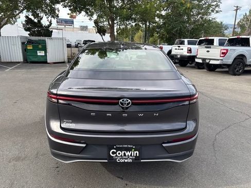 Used 2023 Toyota Crown w/ Carpet Mat Package (TMS) AWD/4WD image 7
