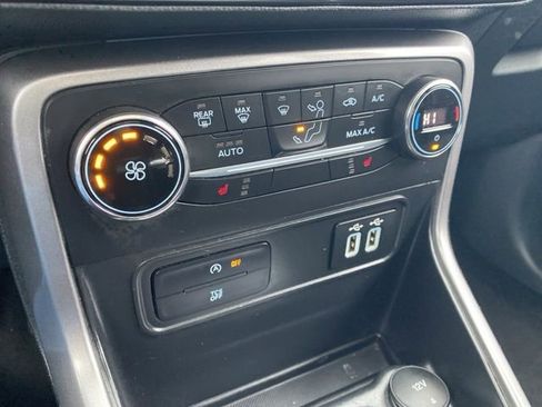 Used 2020 Ford EcoSport SE image 48