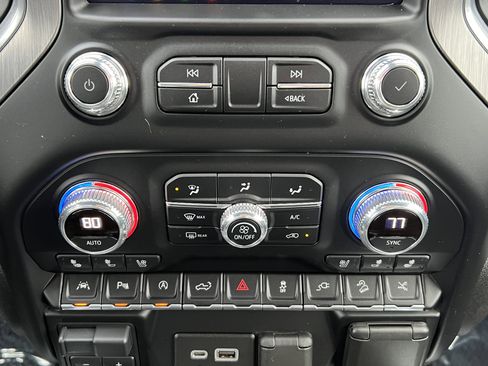 Used 2020 GMC Sierra 1500 Denali image 29