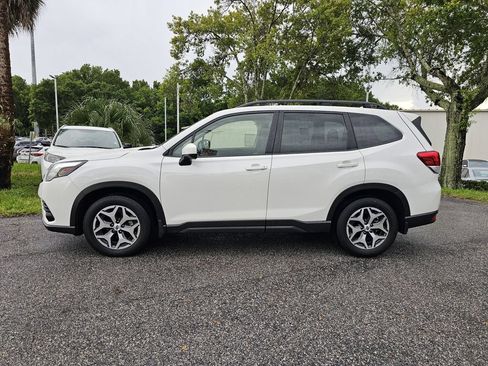 Certified 2023 Subaru Forester Premium AWD/4WD image 5