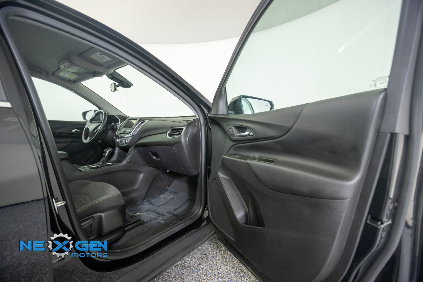 Used 2024 Chevrolet Equinox LT AWD/4WD image 6