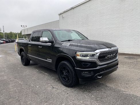 Used 2021 RAM 1500 Limited w/ Body Color Bumper Group image 8