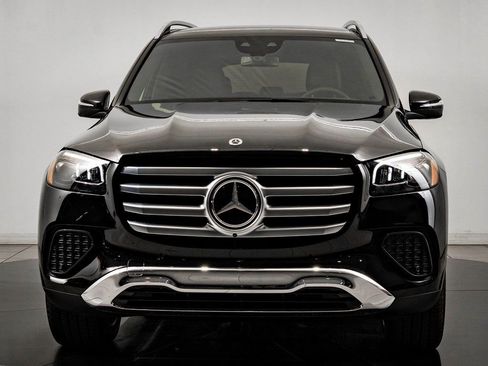 New 2026 Mercedes-Benz GLS 450 4MATIC image 2