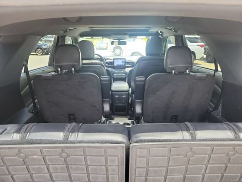 Used 2020 Ford Explorer Limited w/ Class III Trailer Tow Package AWD/4WD image 16