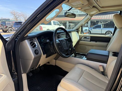 Used 2016 Ford Expedition EL XLT w/ Equipment Group 202A image 12