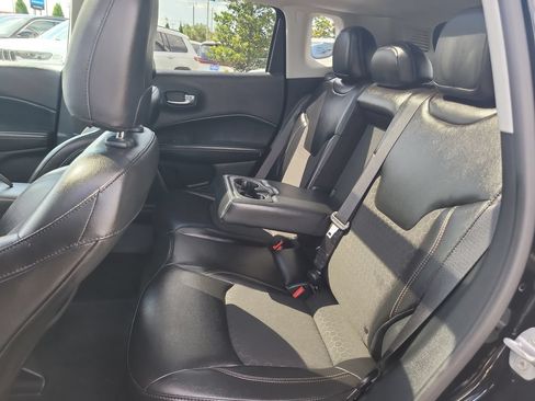 Used 2018 Jeep Compass Latitude w/ Popular Equipment Group AWD/4WD image 13