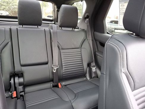 Certified 2025 Land Rover Discovery S image 14