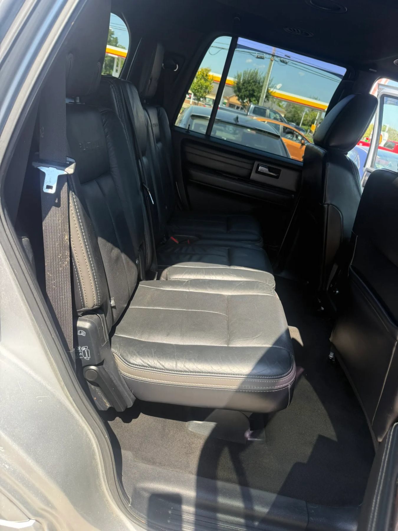 Used 2016 Ford Expedition Platinum AWD/4WD image 21