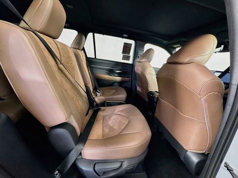 New 2026 Toyota Grand Highlander AWD Hybrid image 27