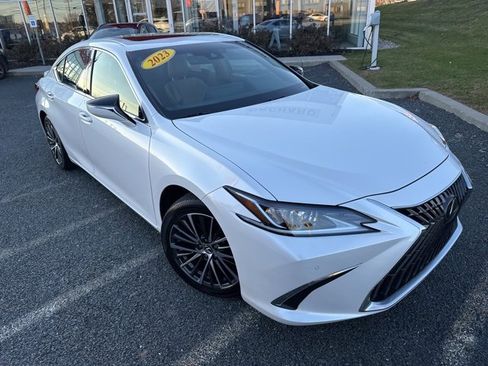 Used 2023 Lexus ES 350 w/ Premium Package image 2