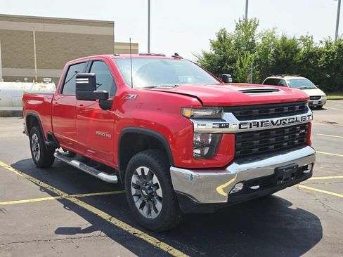 Used 2022 Chevrolet Silverado 2500 LT w/ Convenience Package AWD/4WD image 4