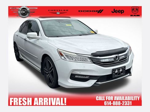 Used 2016 Honda Accord Touring image 1