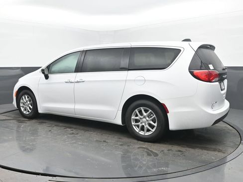 New 2026 Chrysler Voyager LX image 3
