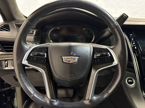 Used 2019 Cadillac Escalade Platinum AWD/4WD image 21
