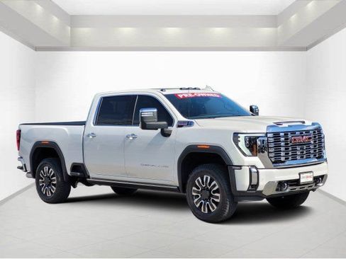Used 2024 GMC Sierra 2500 Denali w/ Denali Reserve Package AWD/4WD image 1