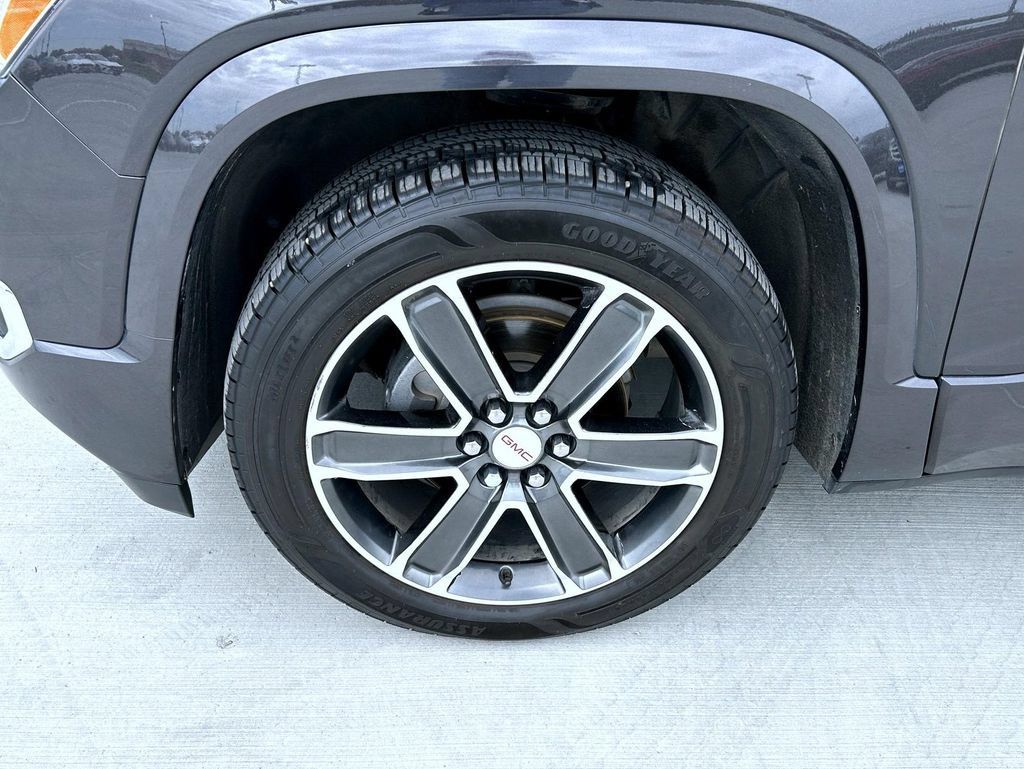 Used 2019 GMC Acadia Denali w/ Technology Package AWD/4WD image 25