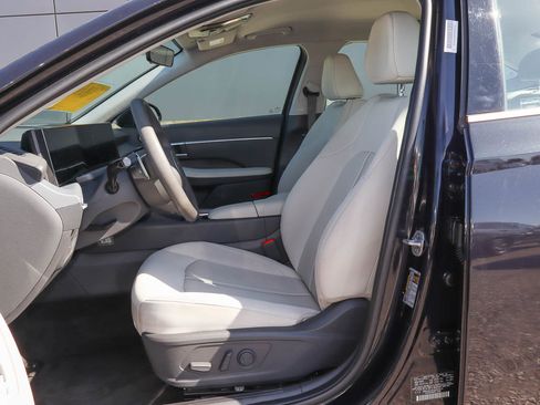 Used 2025 Hyundai Sonata SEL FWD image 7