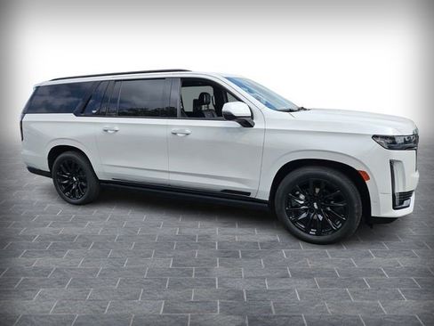Certified 2023 Cadillac Escalade ESV Sport Platinum w/ LPO, ONYX Package AWD/4WD image 3
