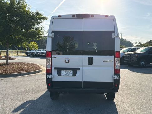Used 2023 RAM ProMaster 2500 FWD image 6