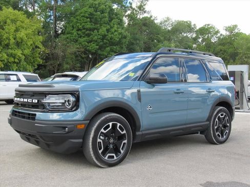 Used 2023 Ford Bronco Sport Outer Banks w/ Tech Package image 3