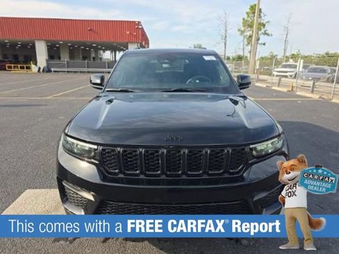 Used 2023 Jeep Grand Cherokee Altitude AWD/4WD image 3