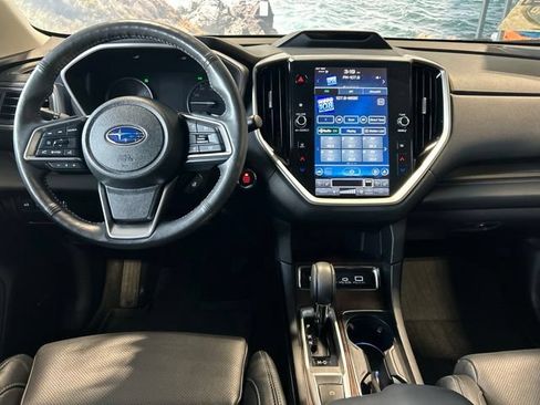 Used 2023 Subaru Ascent Touring AWD/4WD image 3