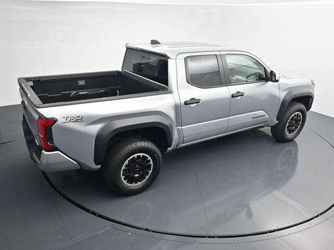 Used 2024 Toyota Tacoma TRD Off-Road AWD/4WD image 34