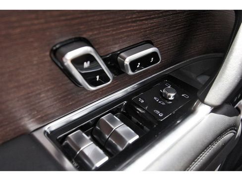 Used 2023 Land Rover Range Rover SE AWD/4WD image 19
