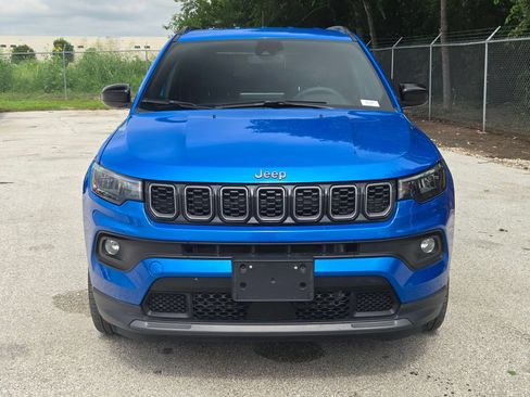 Used 2025 Jeep Compass Latitude w/ Altitude Special Edition AWD/4WD image 8