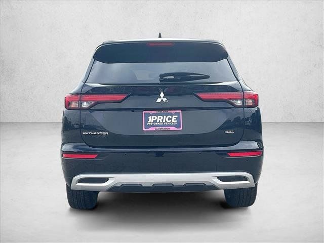 Used 2024 Mitsubishi Outlander SEL FWD image 4