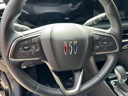 Used 2025 Buick Encore GX Preferred FWD image 27