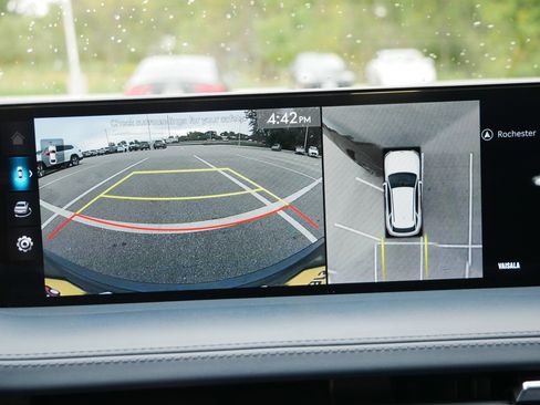 Used 2023 Genesis GV70 2.5T w/ Sport Prestige Package image 20