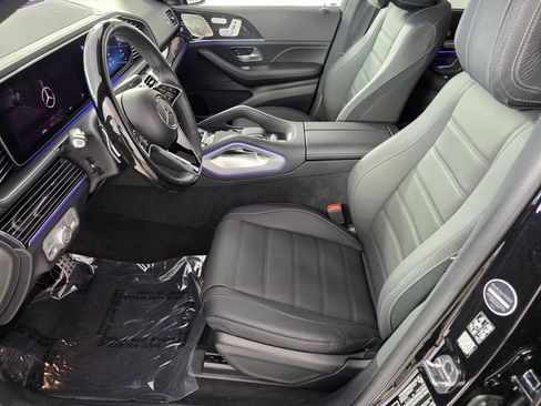 Certified 2025 Mercedes-Benz GLS 580 4MATIC image 9