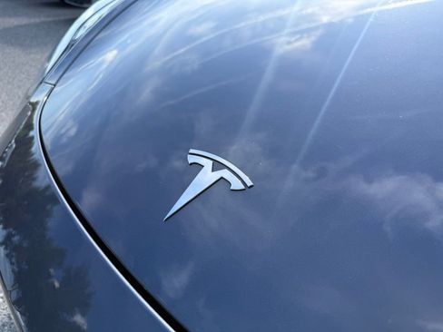 Used 2023 Tesla Model Y Long Range AWD/4WD image 6
