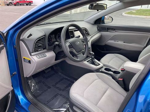 Used 2017 Hyundai Elantra SE image 50